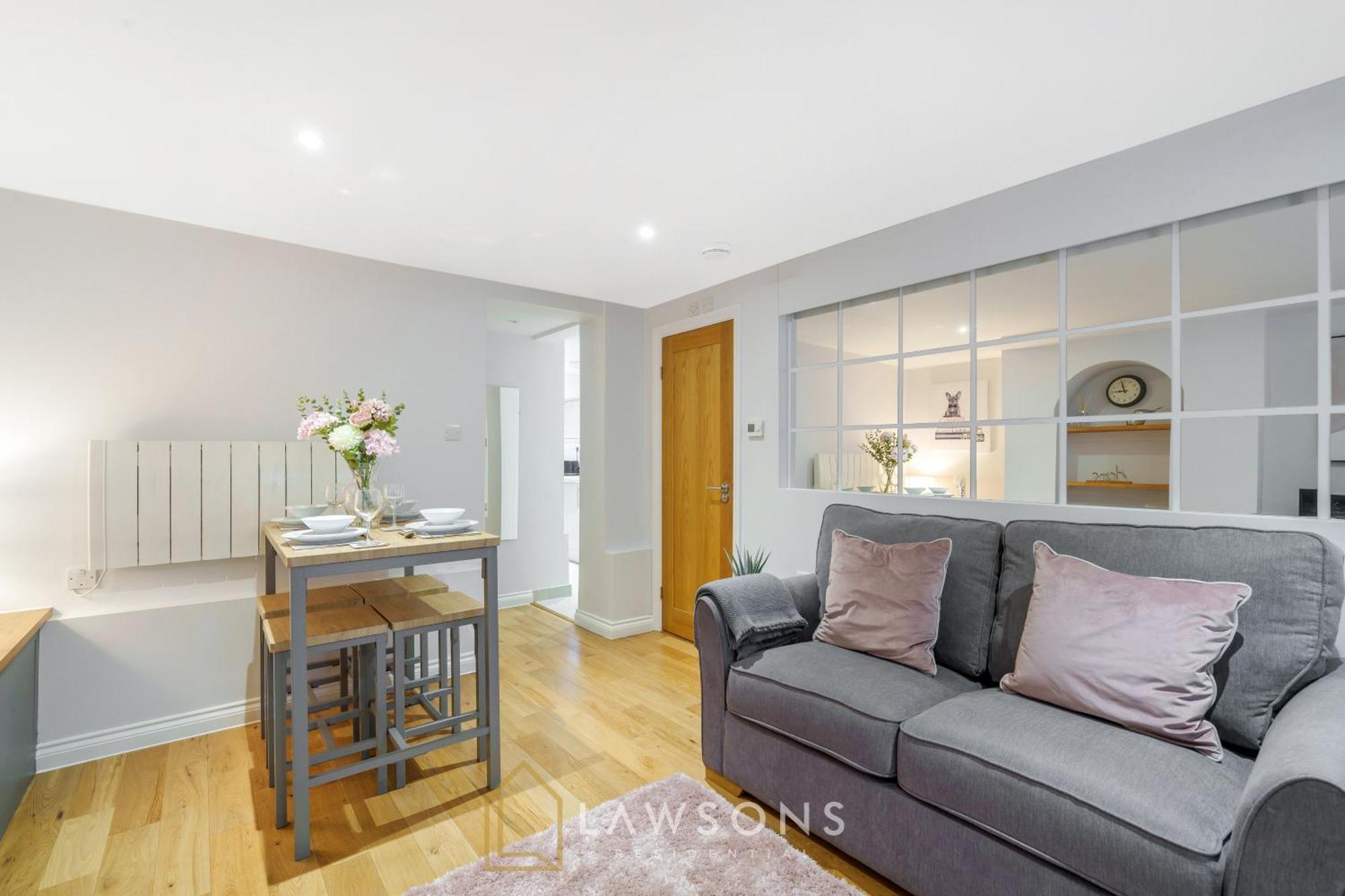 Modern Living By Lawsons With Free Parking Windsor Exterior foto