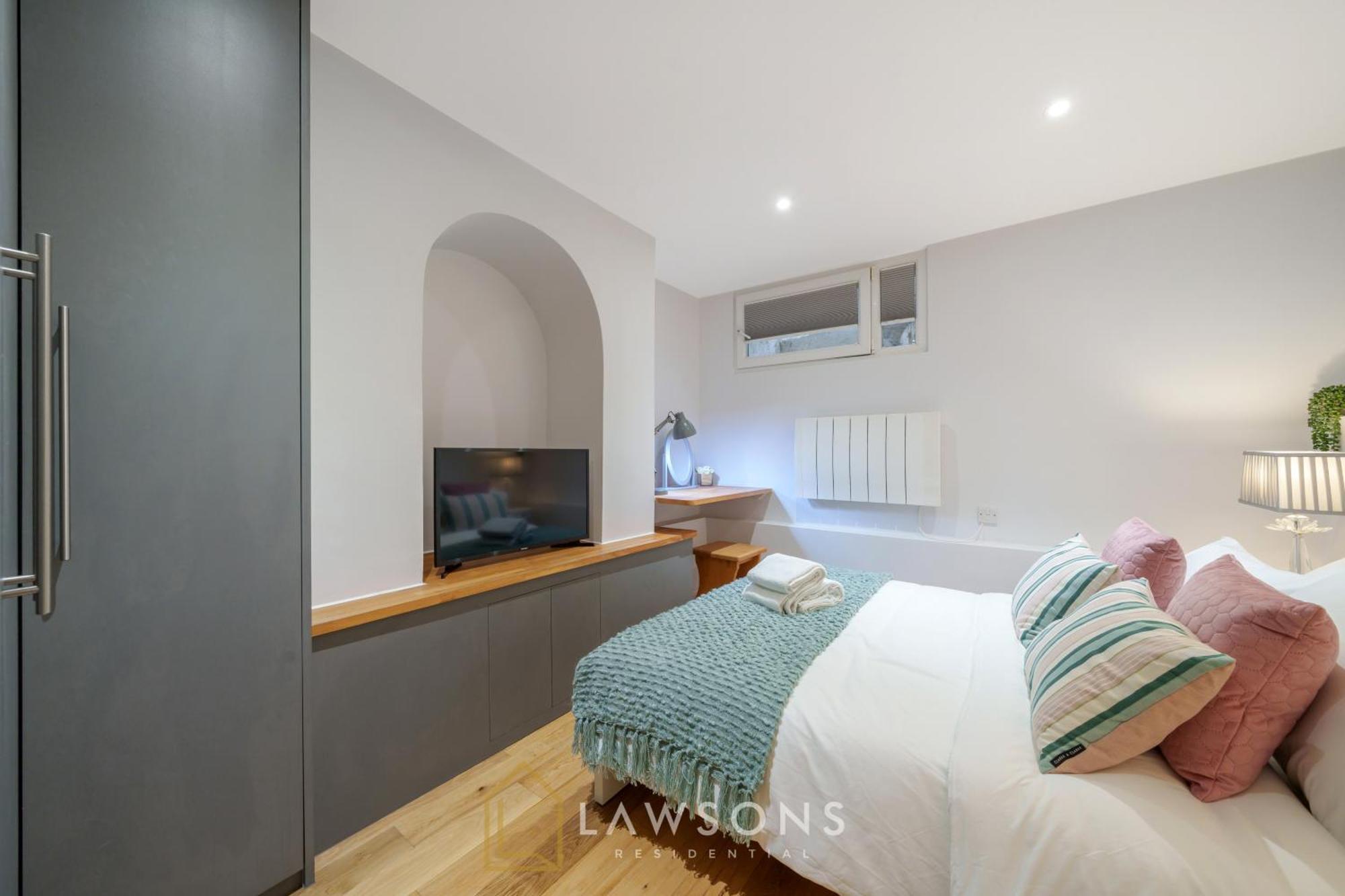 Modern Living By Lawsons With Free Parking Windsor Exterior foto