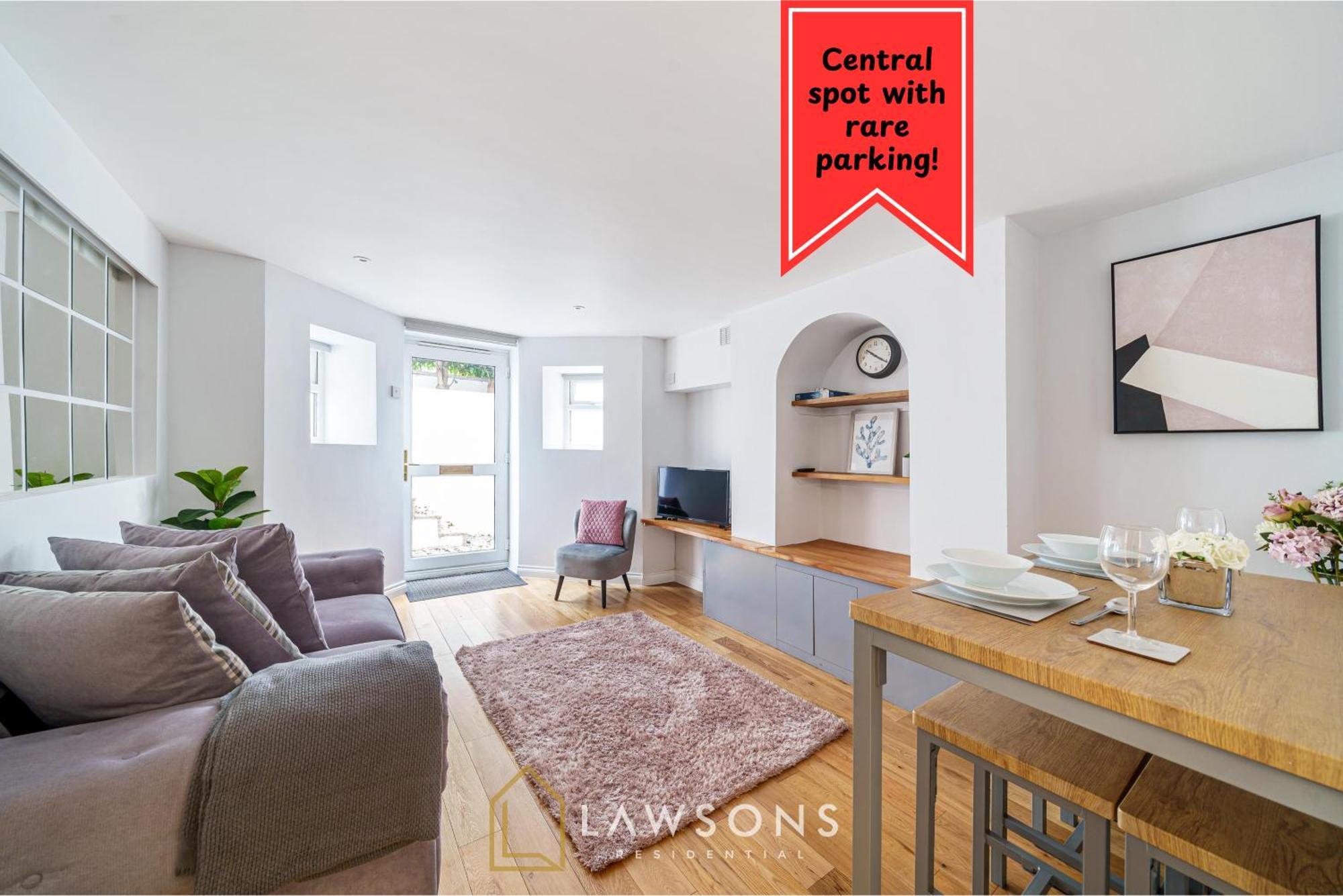 Modern Living By Lawsons With Free Parking Windsor Exterior foto